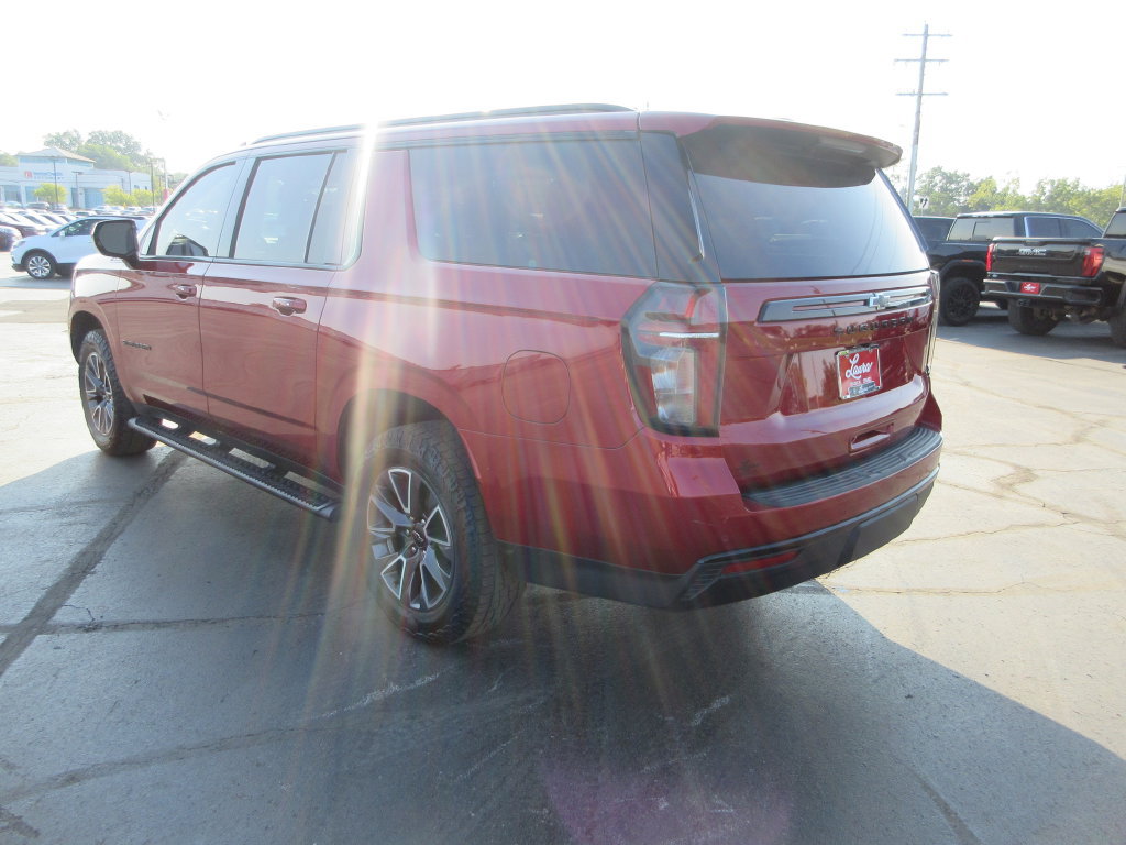 Certified 2023 Chevrolet Suburban Z71 AWD/4WD image 9