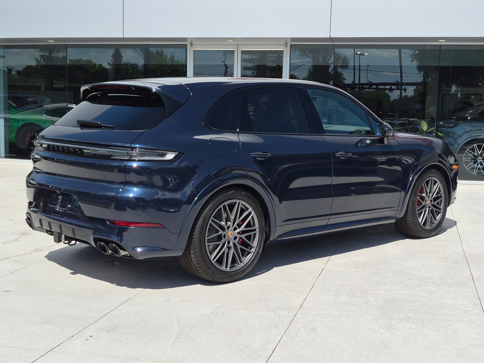 New 2026 Porsche Cayenne GTS AWD/4WD image 9