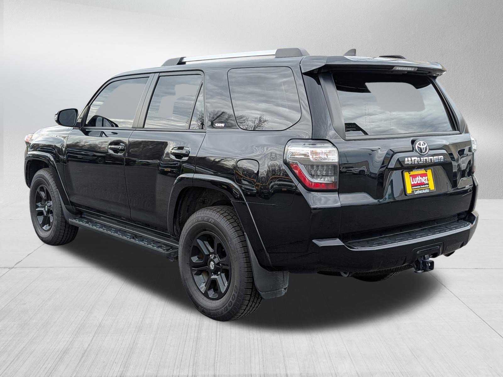Used 2024 Toyota 4Runner SR5 Premium AWD/4WD image 5