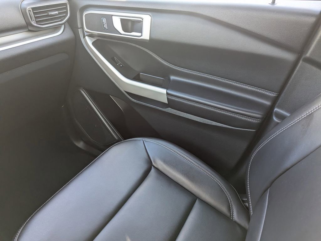 Used 2024 Ford Explorer XLT w/ Equipment Group 202A image 14