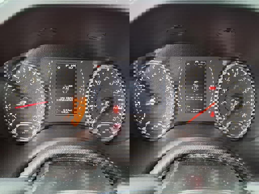 Used 2018 Jeep Renegade Latitude image 19