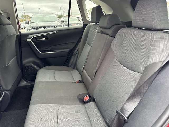 Used 2025 Toyota RAV4 XLE AWD/4WD image 23