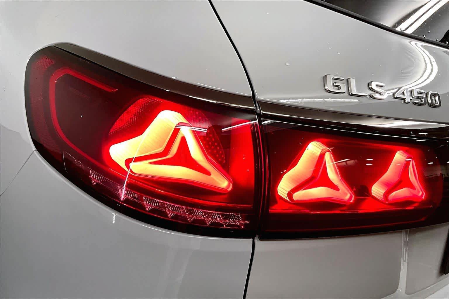 New 2027 Mercedes-Benz GLS 450 4MATIC image 6