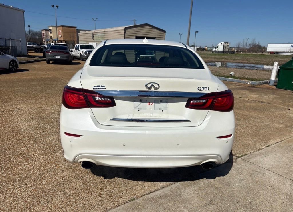 Used 2019 INFINITI Q70 L 5.6 w/ Sensory Package image 6