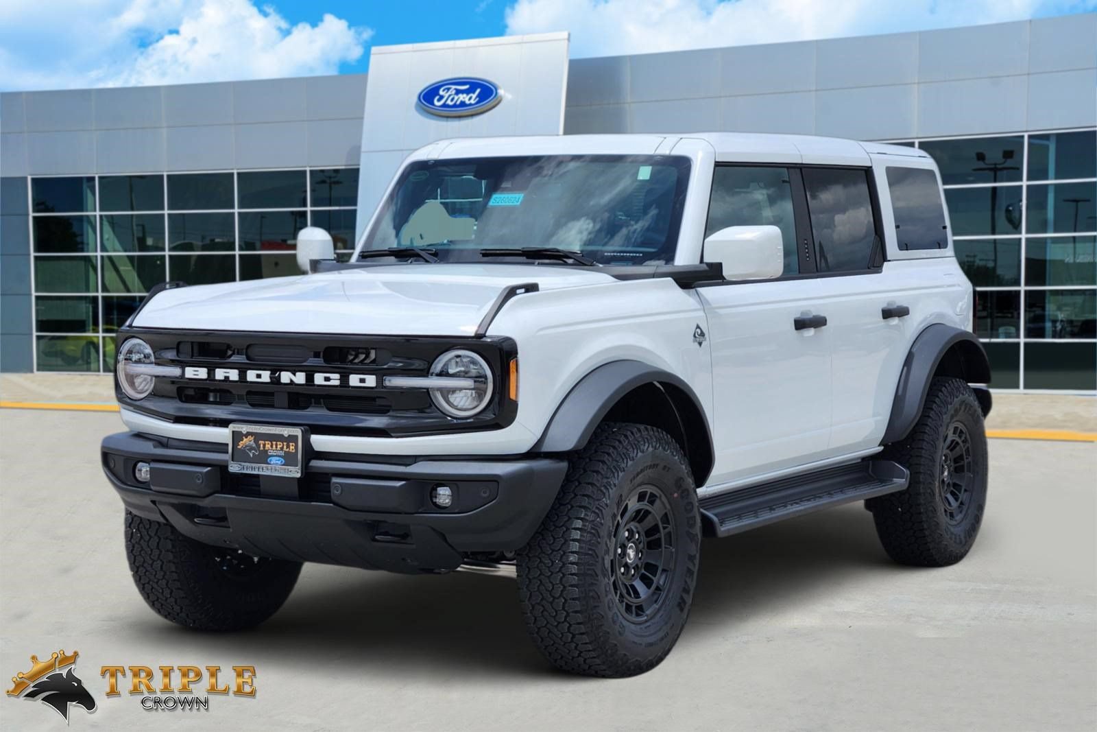 New 2026 Ford Bronco Outer Banks w/ Sasquatch Package AWD/4WD image 2