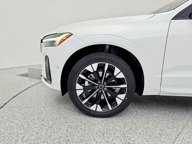 New 2026 Volvo XC60 B5 Plus w/ Protection Package Premier image 25