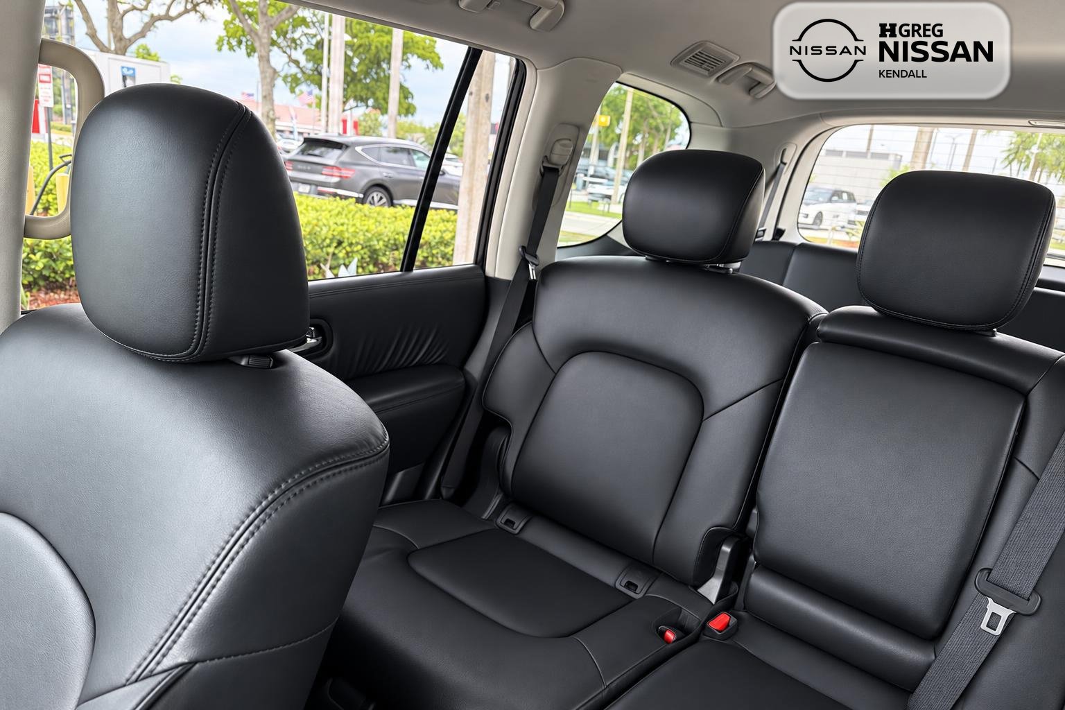 Used 2021 Nissan Armada SV w/ SV Appearance Package RWD image 11