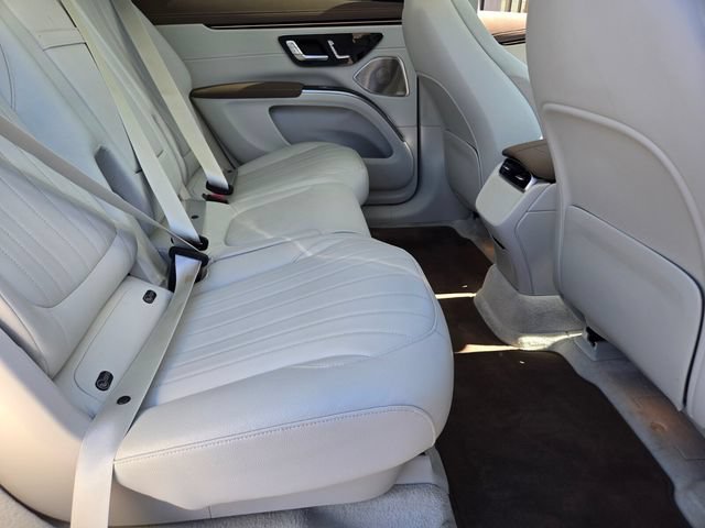Used 2023 Mercedes-Benz EQS 580 4MATIC SUV image 14