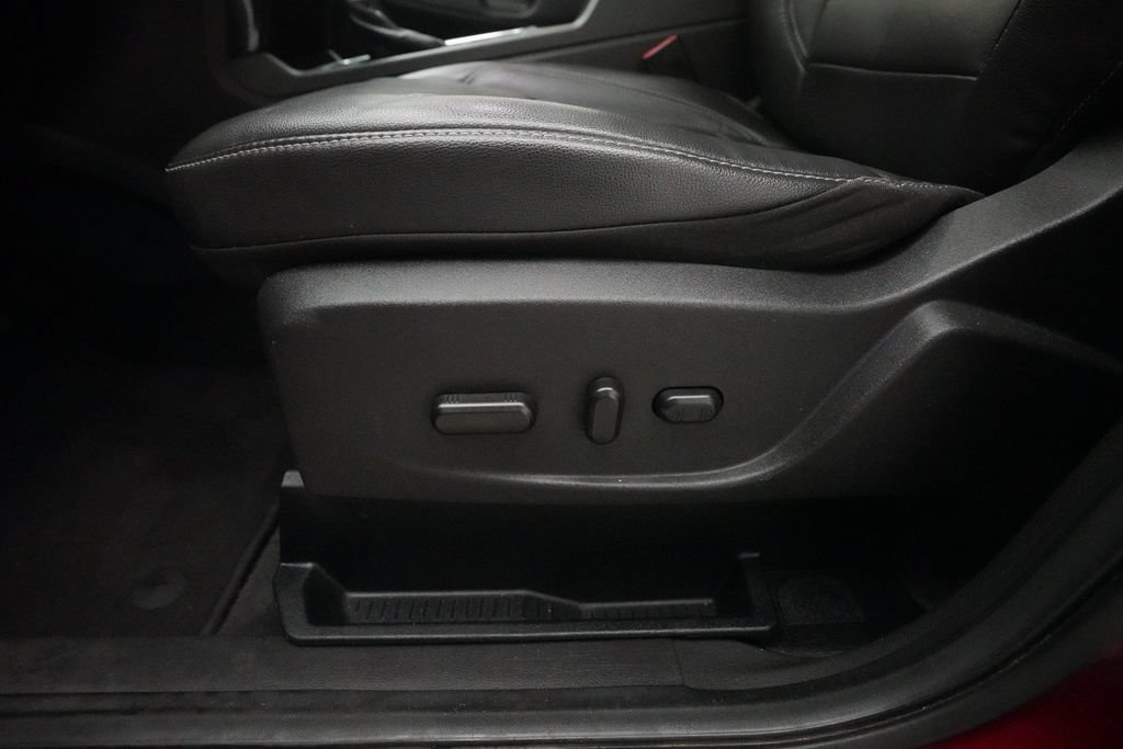 Used 2018 Ford Escape Titanium w/ Ford Safe & Smart Package AWD/4WD image 29