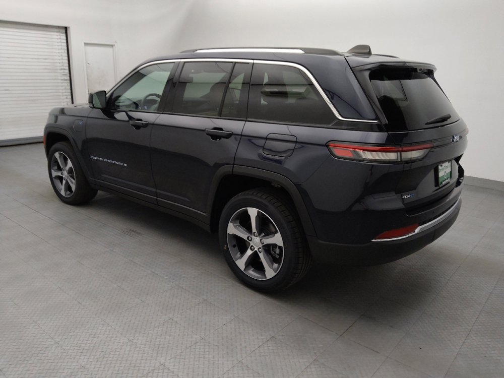 Used 2022 Jeep Grand Cherokee Limited 4xe w/ Luxury Tech Group II AWD/4WD image 3