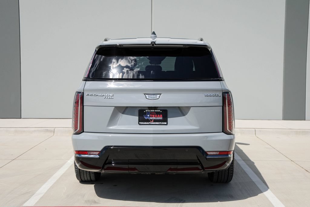 Used 2026 Cadillac Escalade IQL Sport 1 AWD/4WD image 6