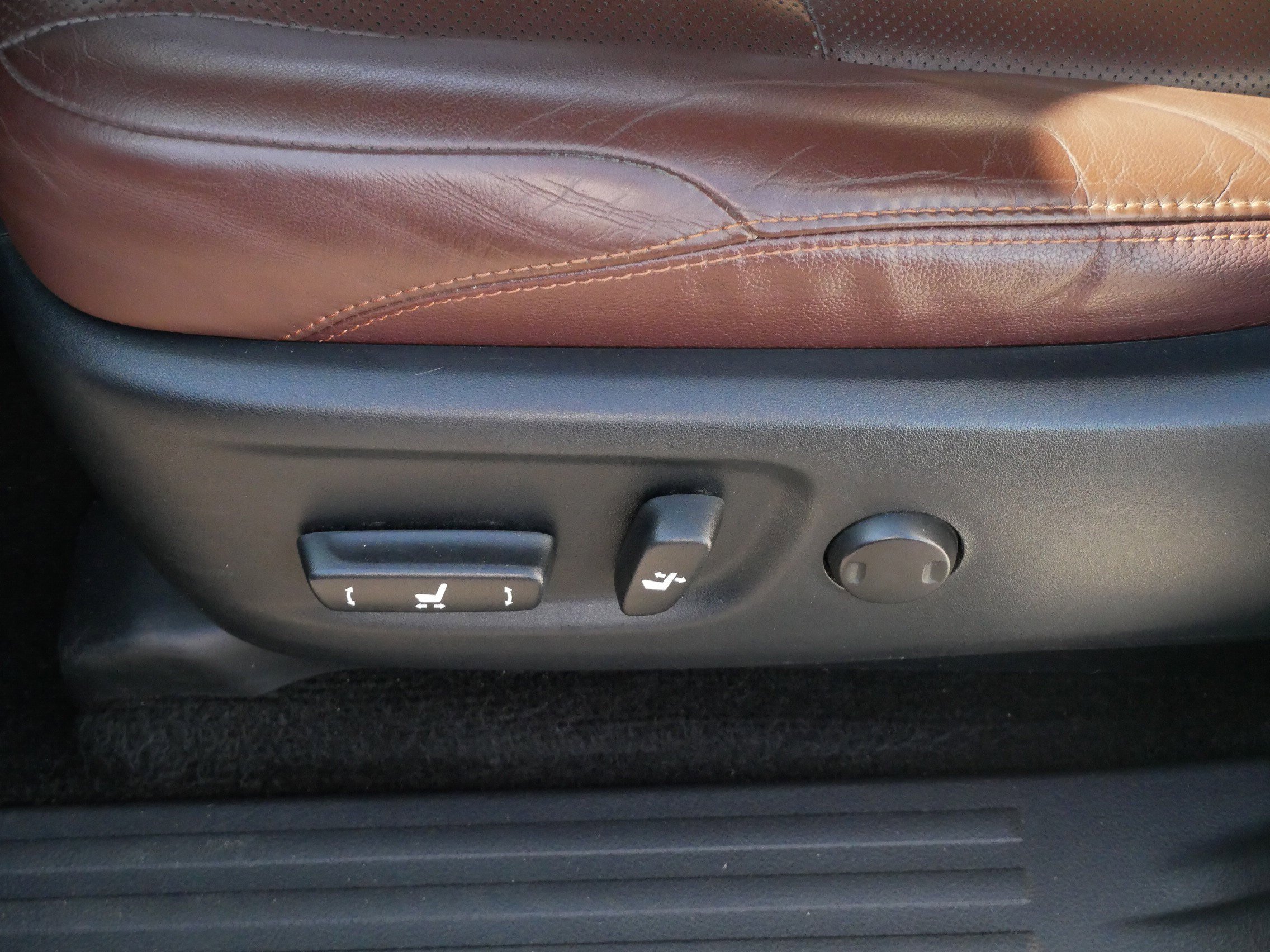 Used 2018 Toyota 4Runner Limited AWD/4WD image 20