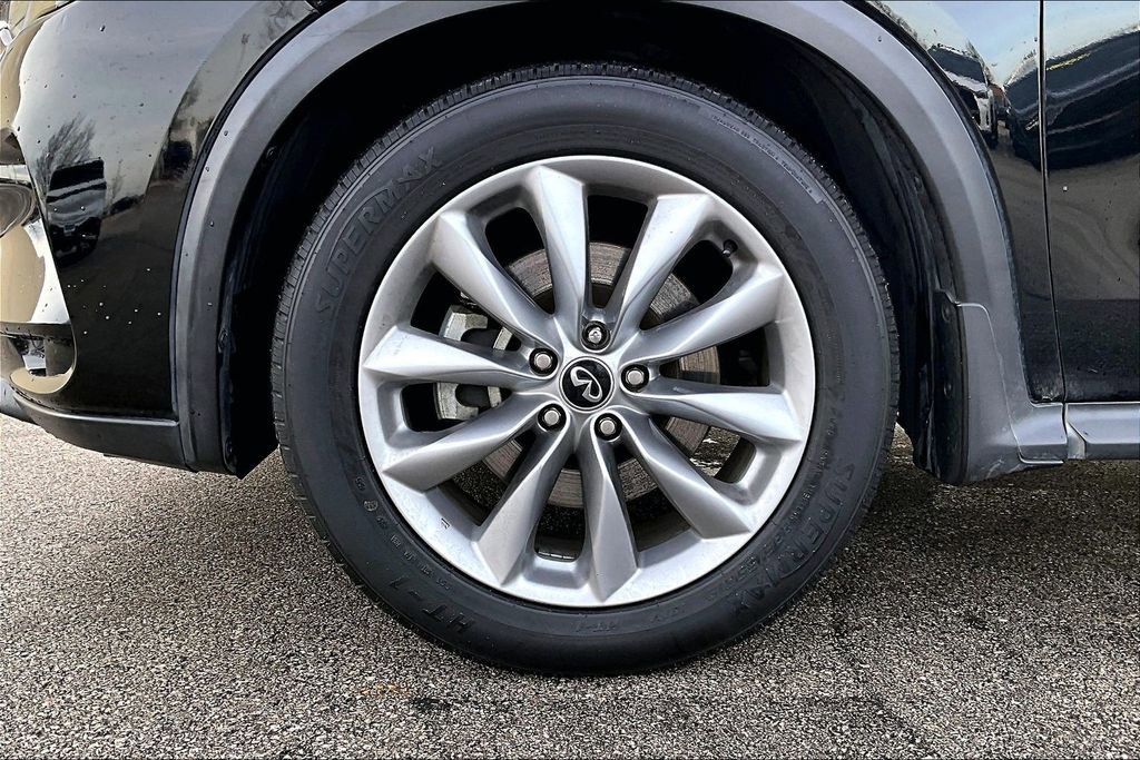 Certified 2019 INFINITI QX50 Luxe w/ Navigation Package FWD image 10
