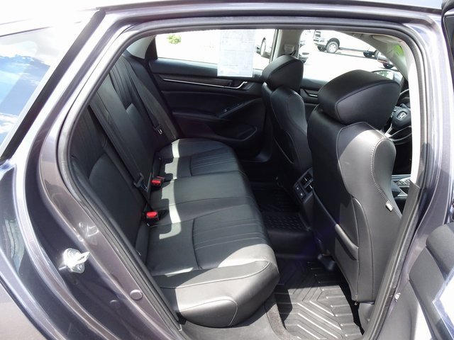 Used 2021 Honda Accord Touring image 18