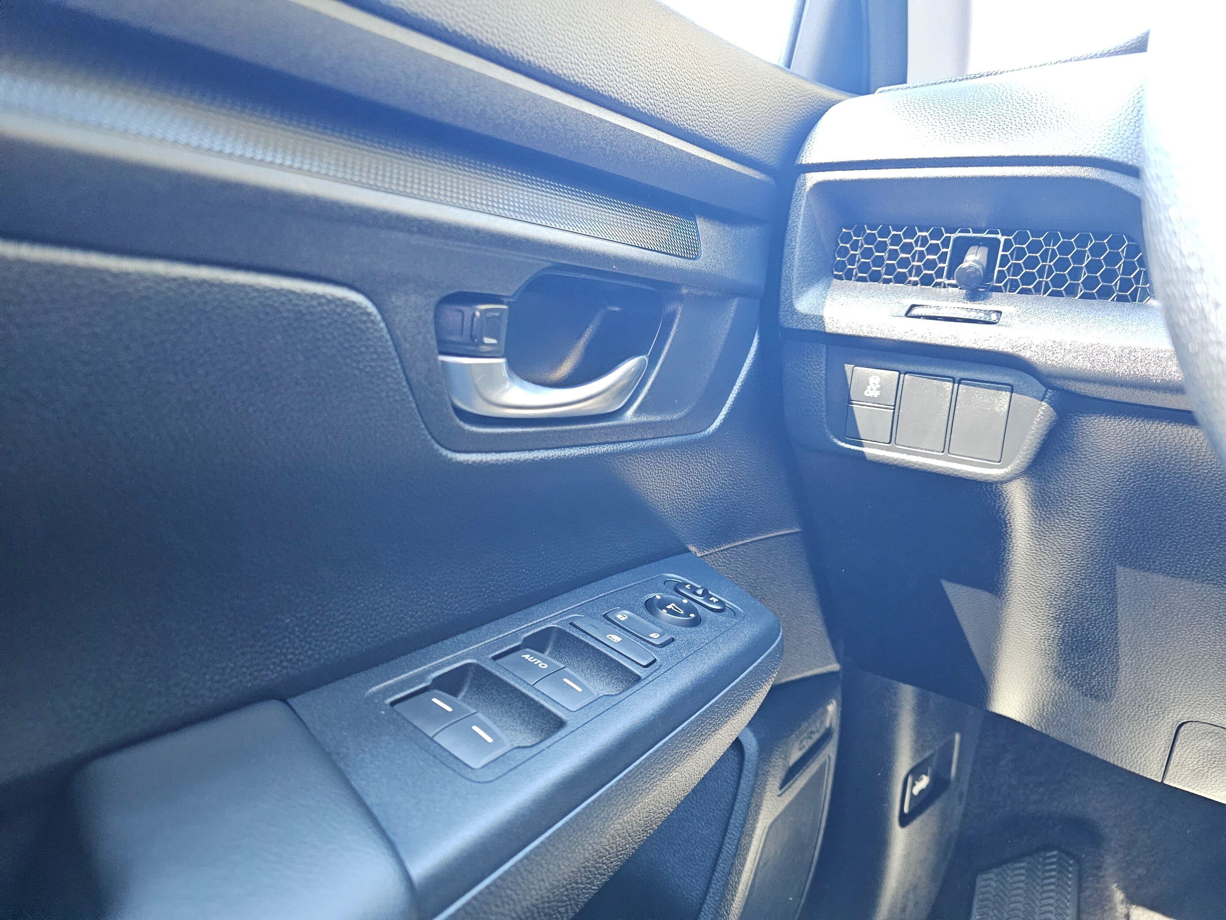 Certified 2025 Honda CR-V LX image 29