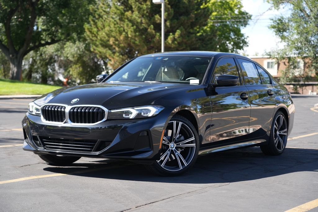 Used 2023 BMW 330i Sedan w/ Premium Package RWD image 5