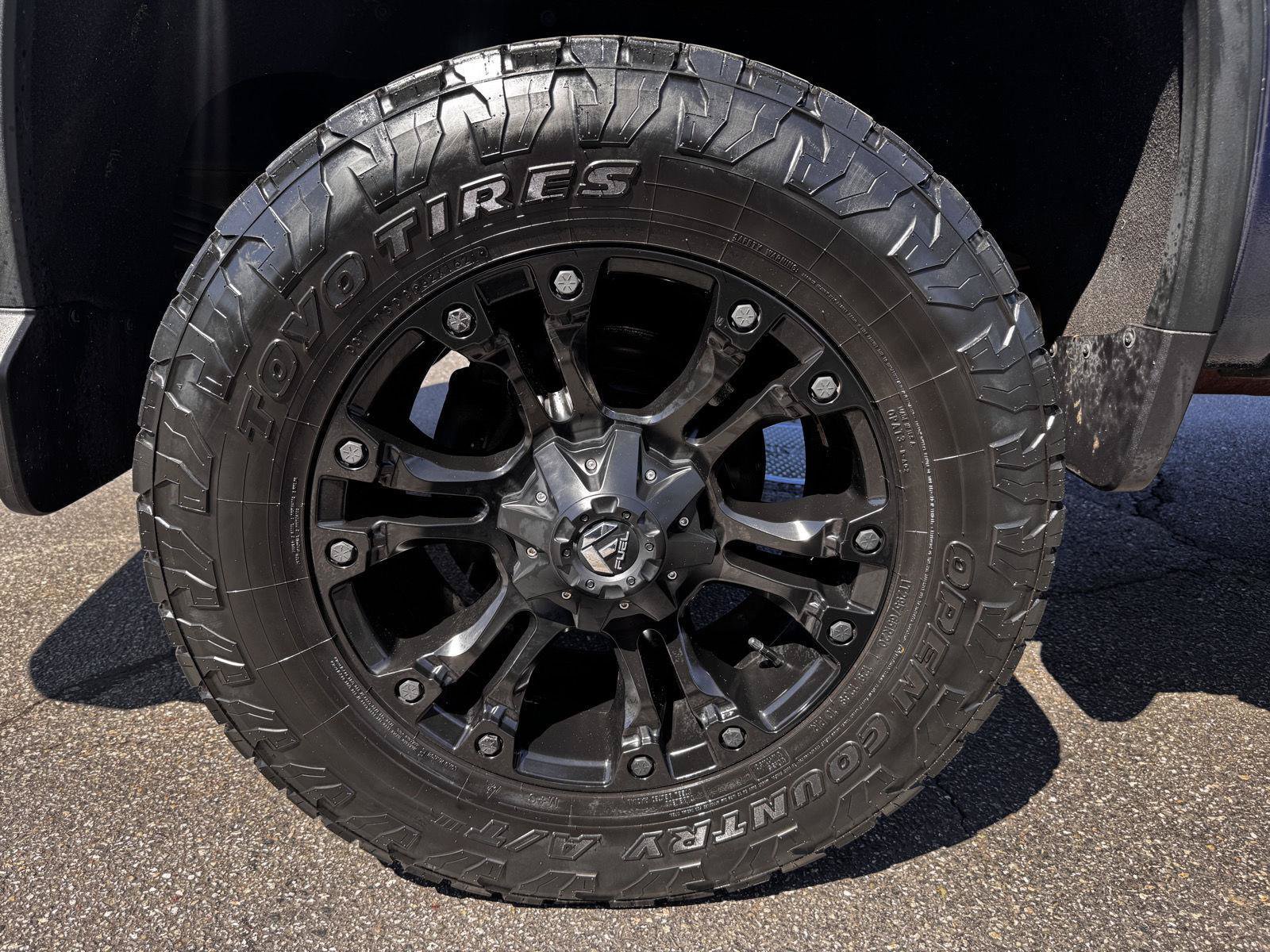 Used 2021 Chevrolet Silverado 2500 LTZ w/ LTZ Premium Package AWD/4WD image 8