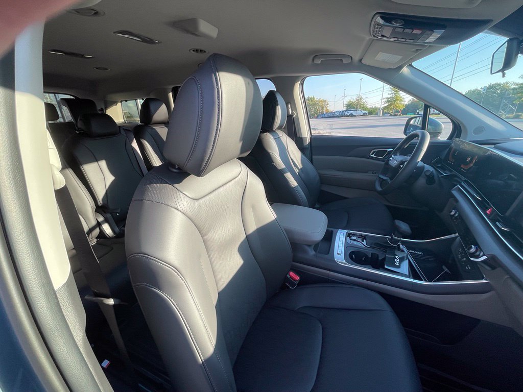 New 2027 Kia Carnival EX FWD image 28