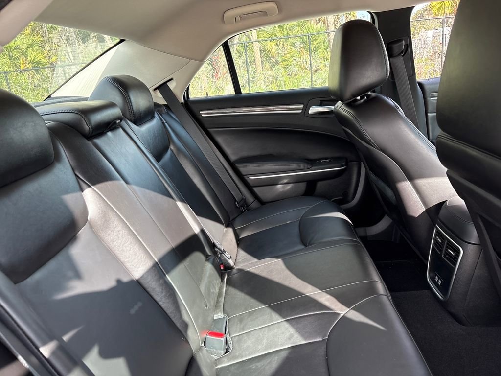 Used 2019 Chrysler 300 Touring L w/ Quick Order Package 22F image 29