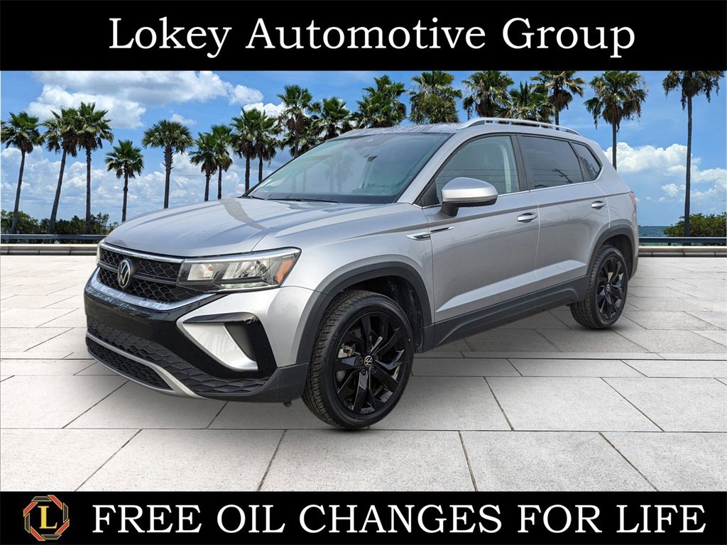 Certified 2023 Volkswagen Taos SE w/ Panoramic Sunroof Package