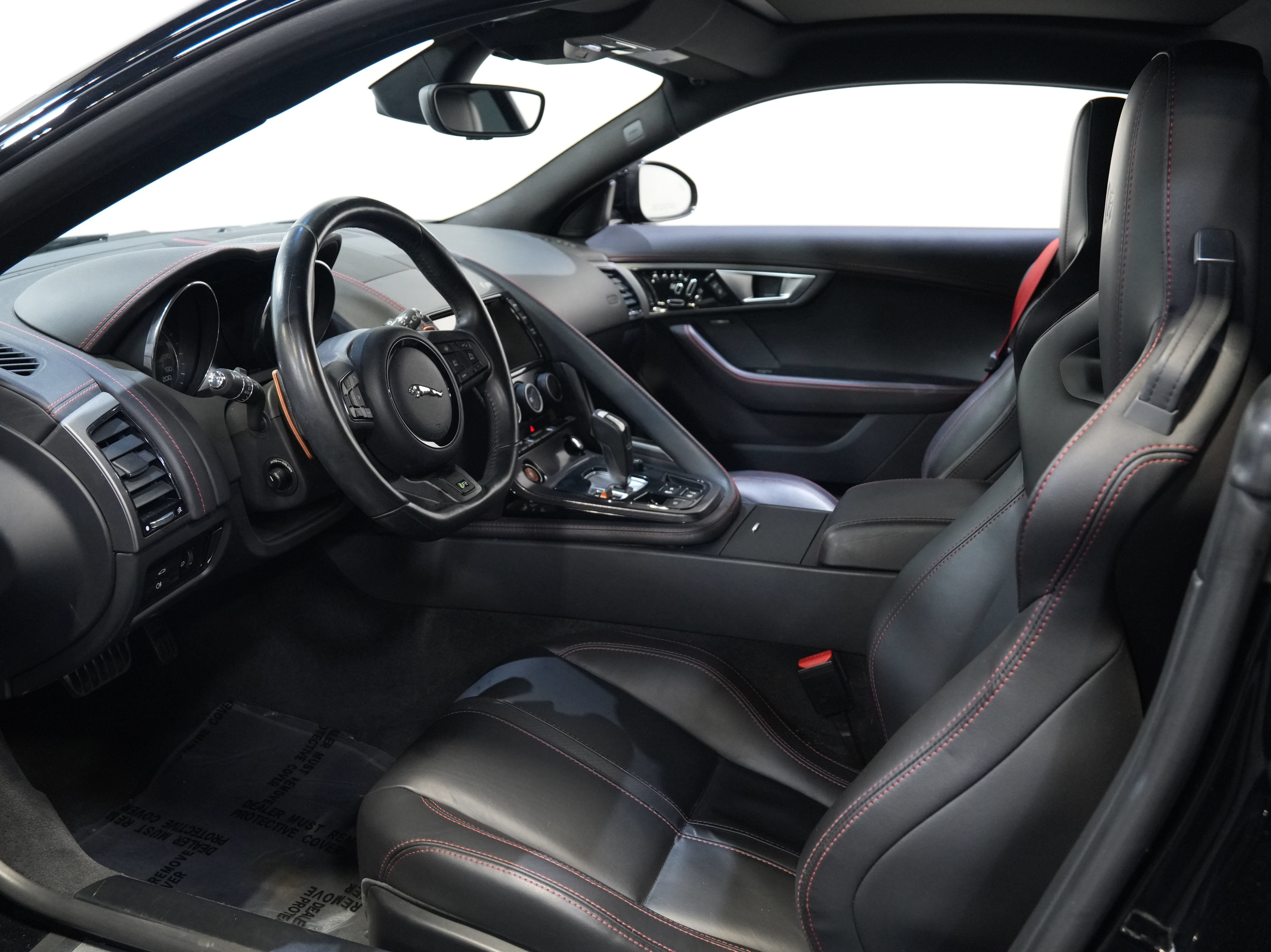 Used 2015 Jaguar F-TYPE R RWD image 27