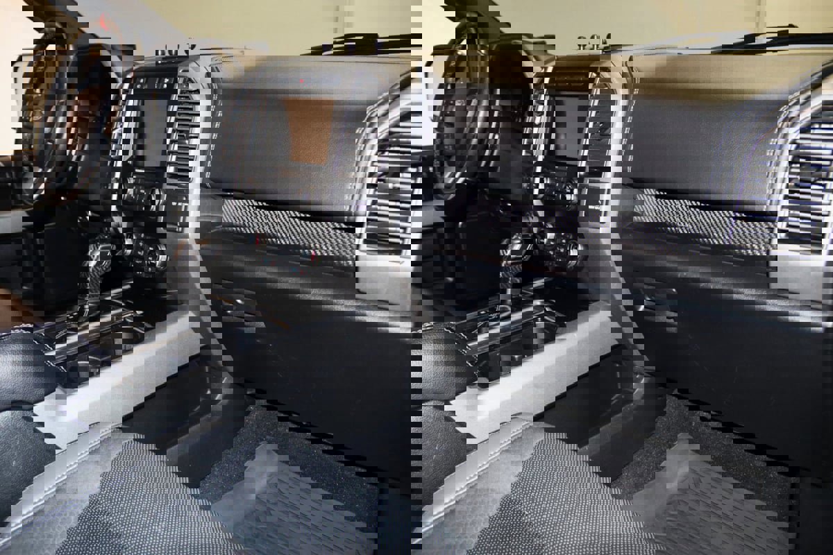 Used 2020 Ford F150 Raptor w/ Equipment Group 802A Luxury image 76