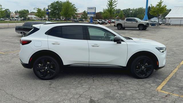 Certified 2022 Buick Envision Essence w/ Technology Package II FWD image 9