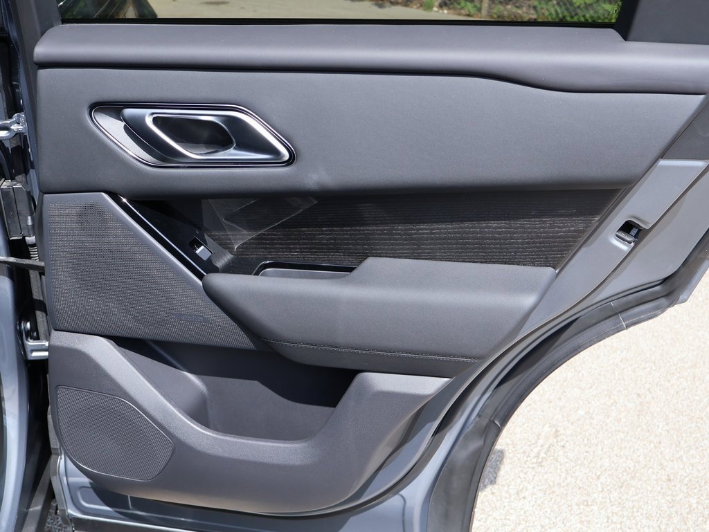 New 2026 Land Rover Range Rover Velar Dynamic SE image 16