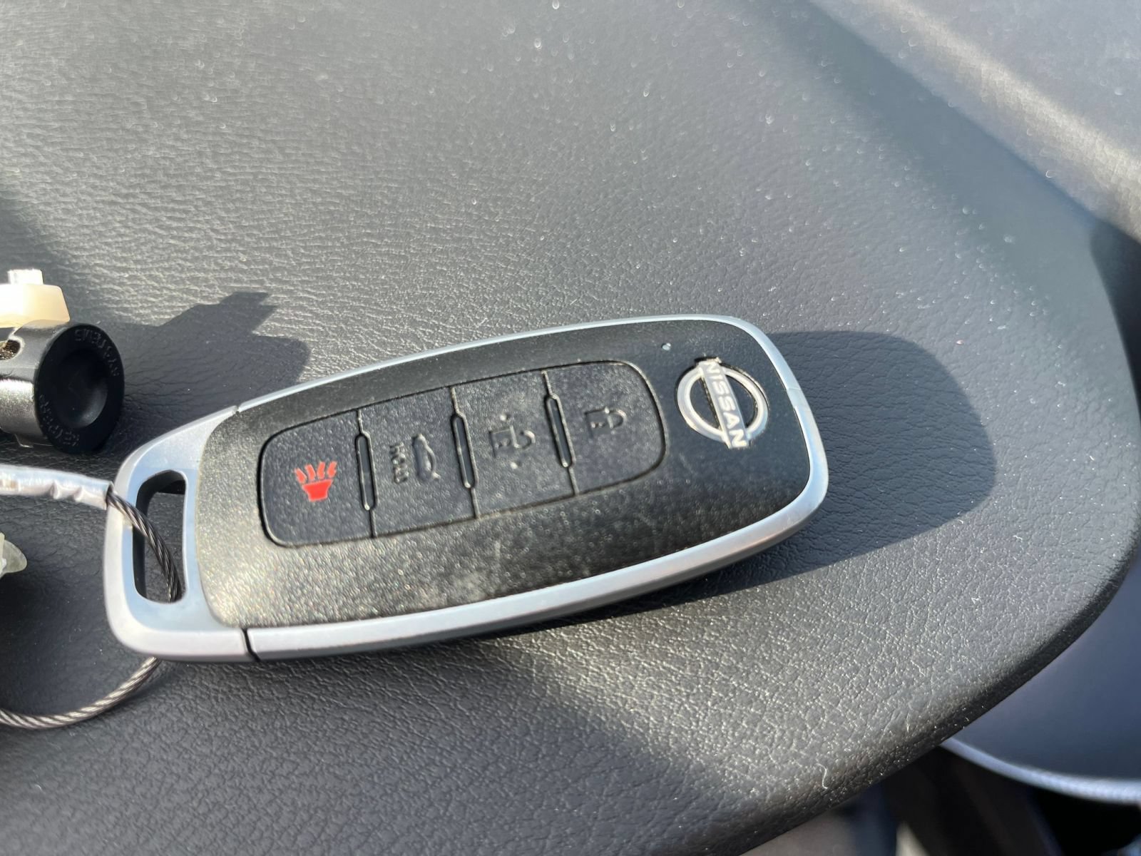 Used 2025 Nissan Versa SV FWD image 21