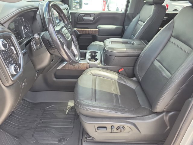 Used 2022 GMC Sierra 3500 Denali w/ Denali Ultimate Package image 17