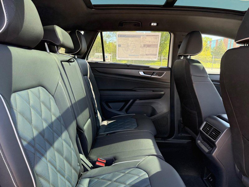 New 2026 Volkswagen Atlas Cross Sport SEL Premium R-Line AWD/4WD image 5
