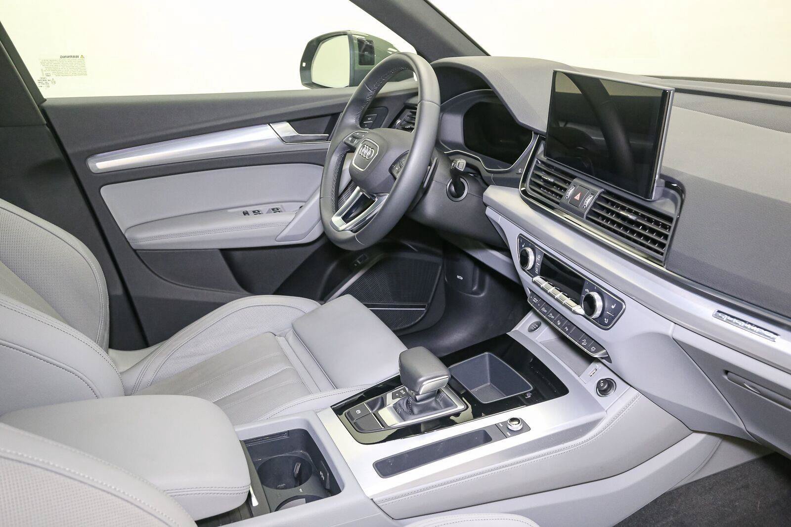 Used 2022 Audi Q5 2.0T Prestige w/ Prestige Package AWD/4WD image 23