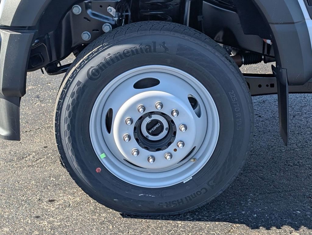 New 2026 Ford F550 4x4 Regular Cab Super Duty image 13