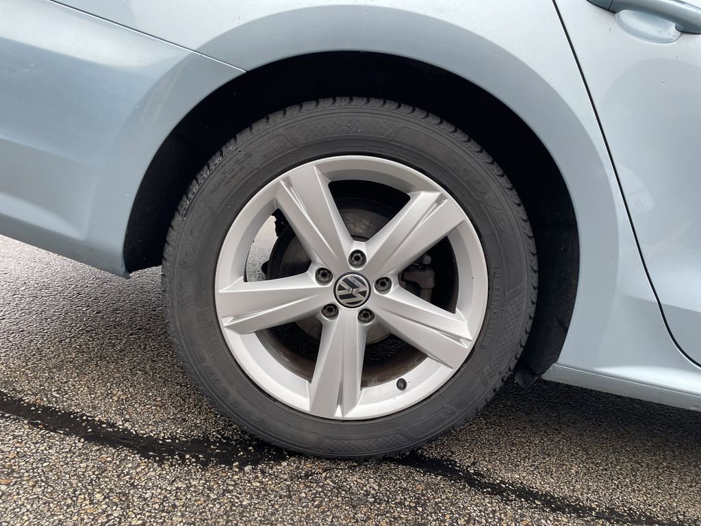 Used 2012 Volkswagen Passat 2.5 SE image 12