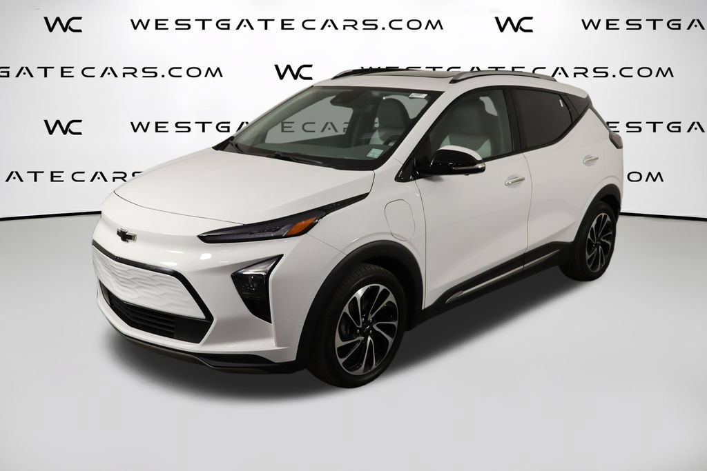Used 2022 Chevrolet Bolt EUV Premier w/ Sun & Sound Package FWD image 1