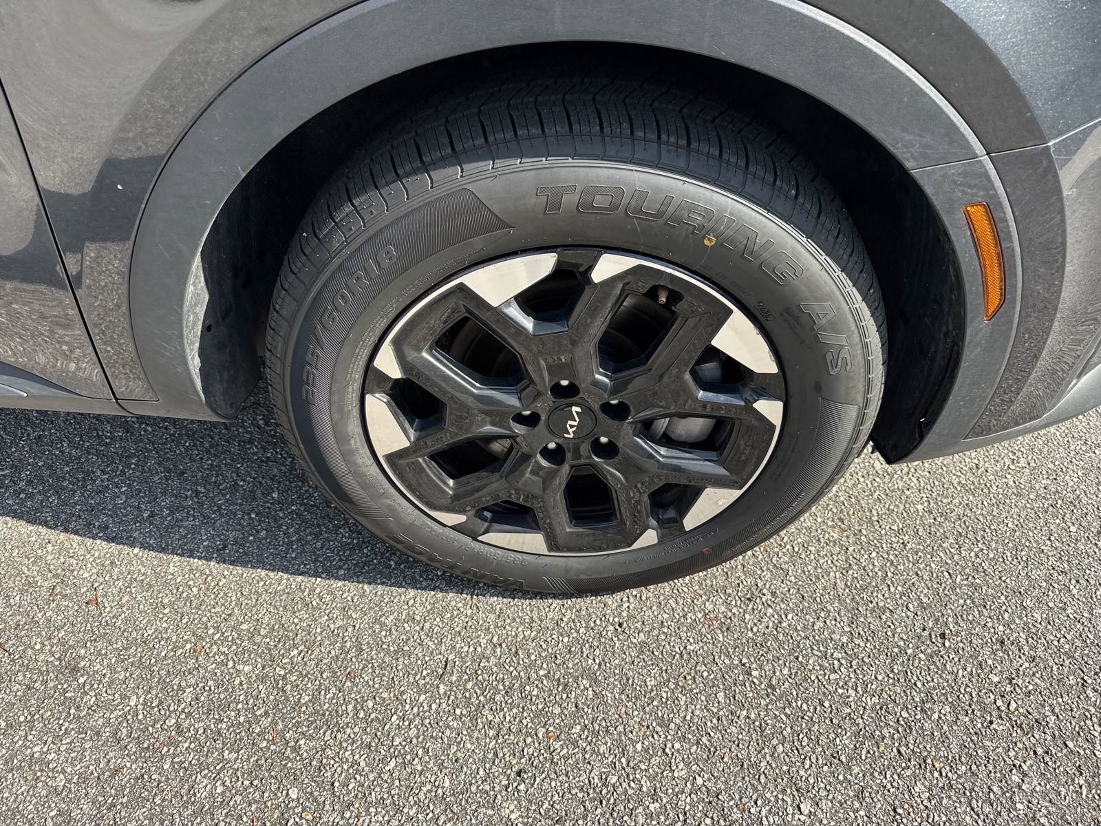 Used 2024 Kia Sorento S image 12