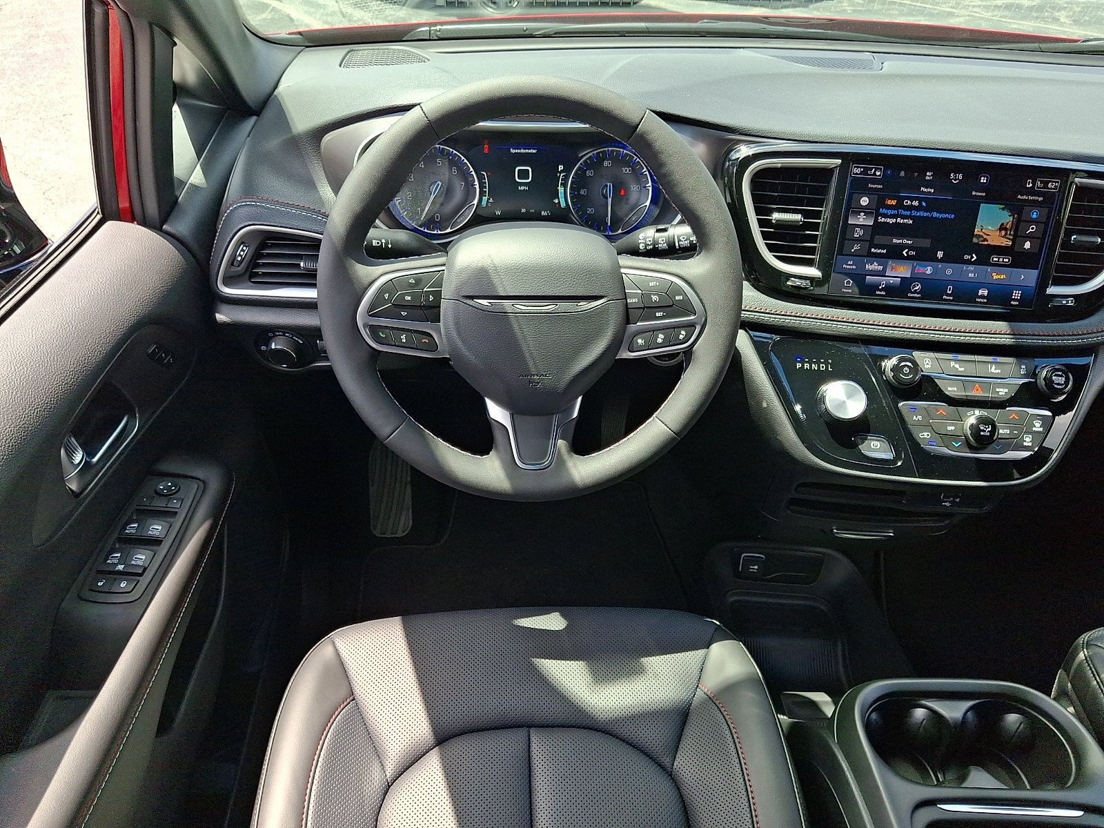 New 2027 Chrysler Pacifica Select FWD image 11