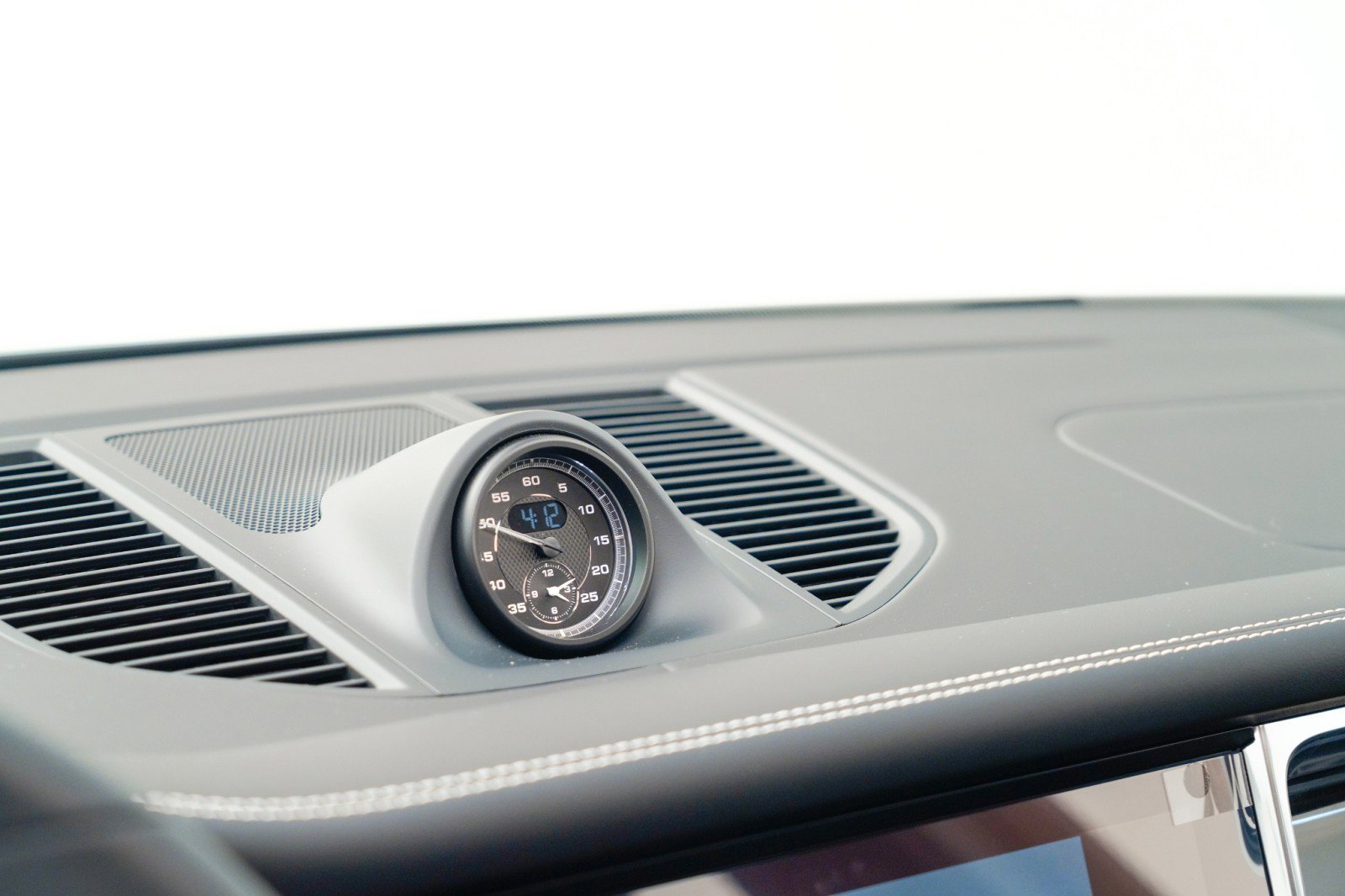 New 2026 Porsche Macan S image 27