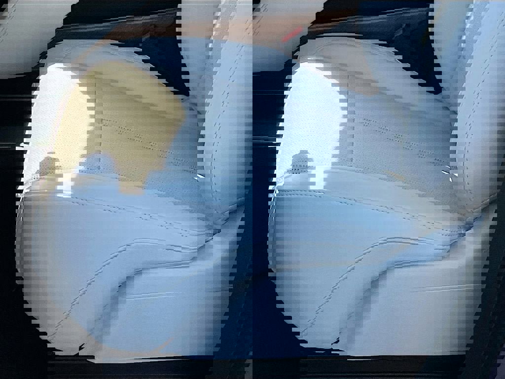 New 2026 Cadillac Vistiq Luxury image 18