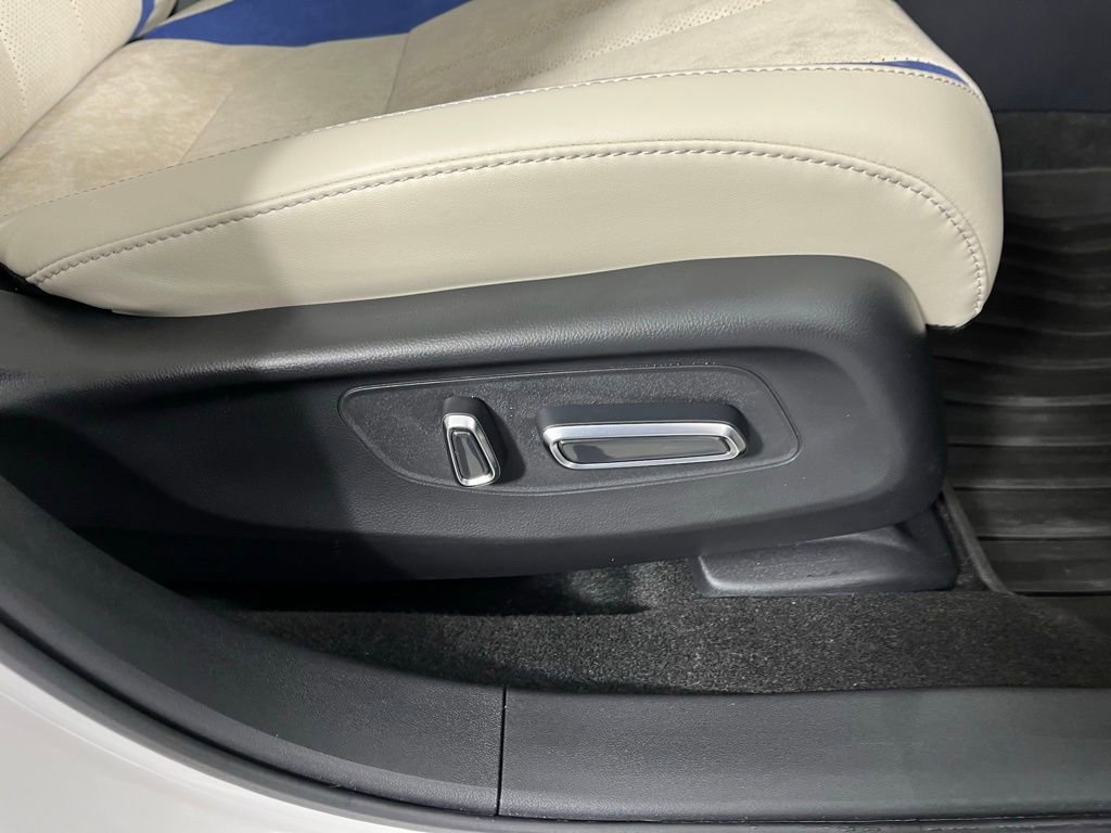 Certified 2025 Acura ADX A-Spec image 9