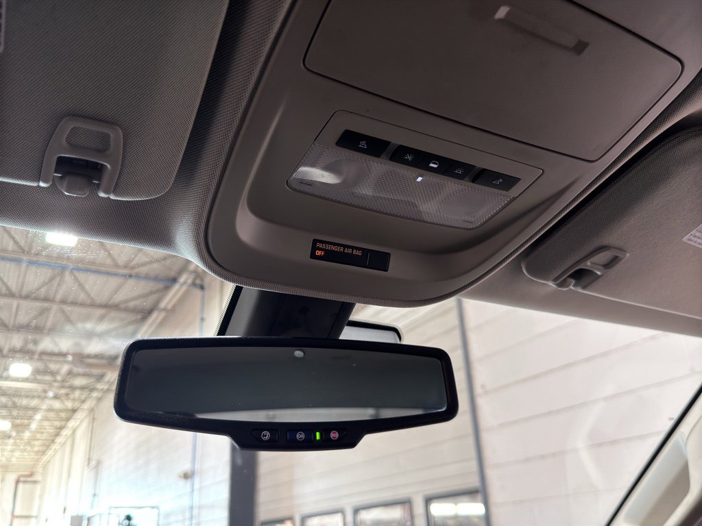 Used 2015 GMC Canyon SLT w/ Driver Alert Package image 34