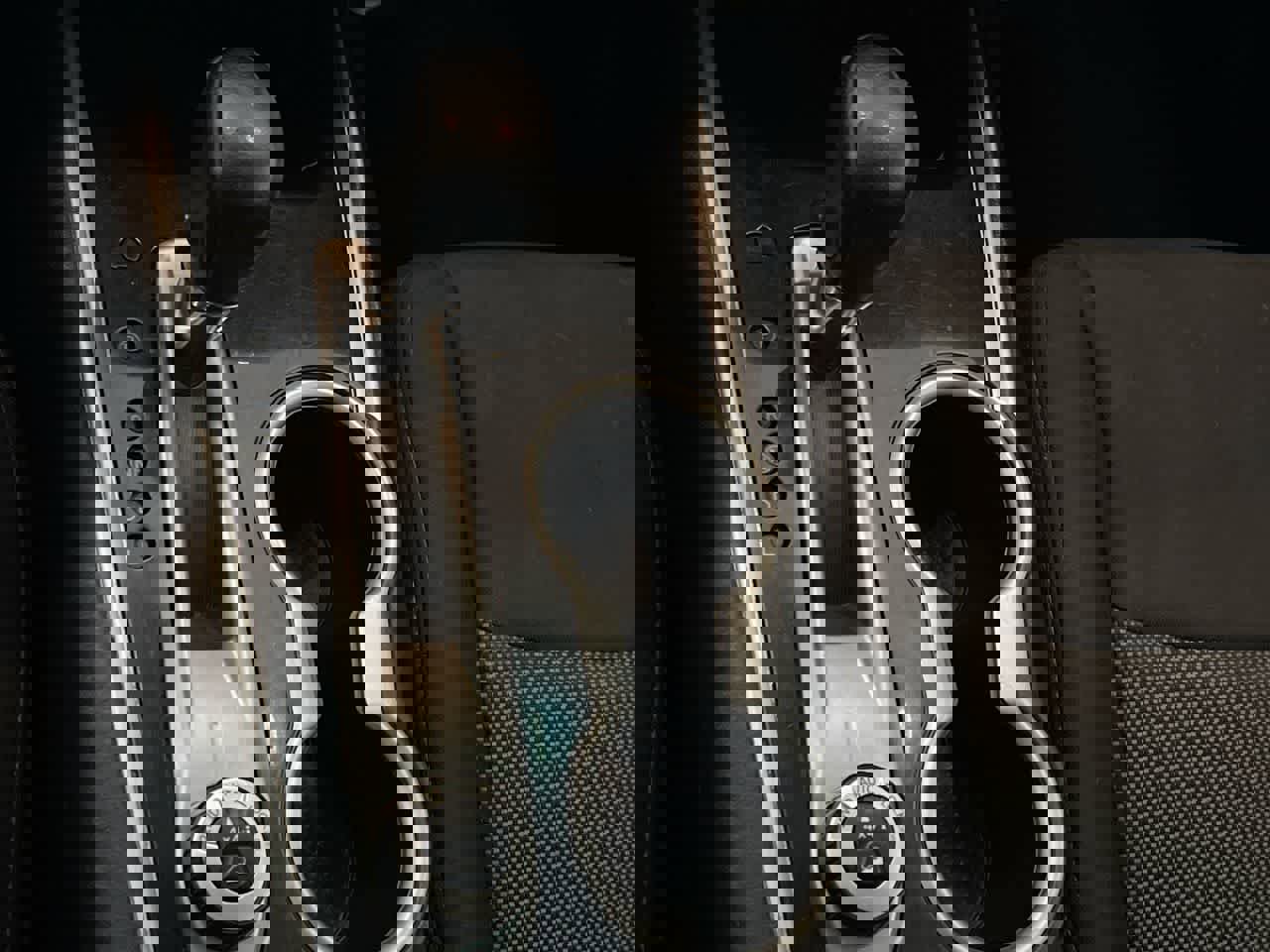 Used 2018 Nissan Pathfinder SV image 19