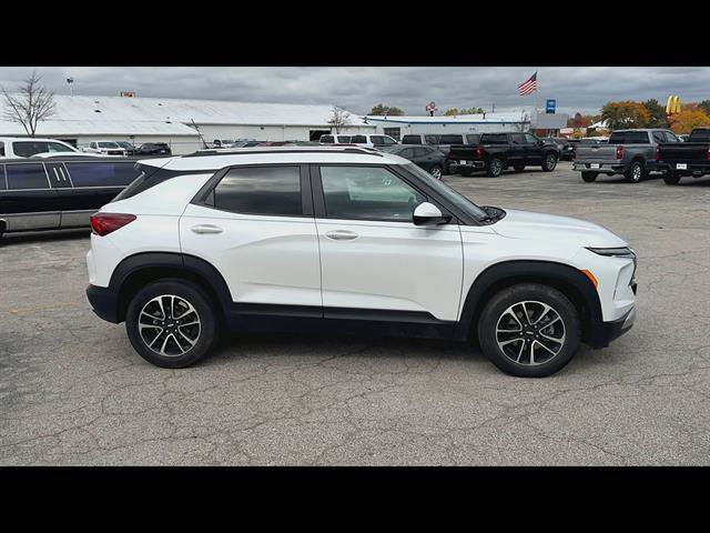 Certified 2024 Chevrolet TrailBlazer LT w/ Driver Confidence Package FWD image 37
