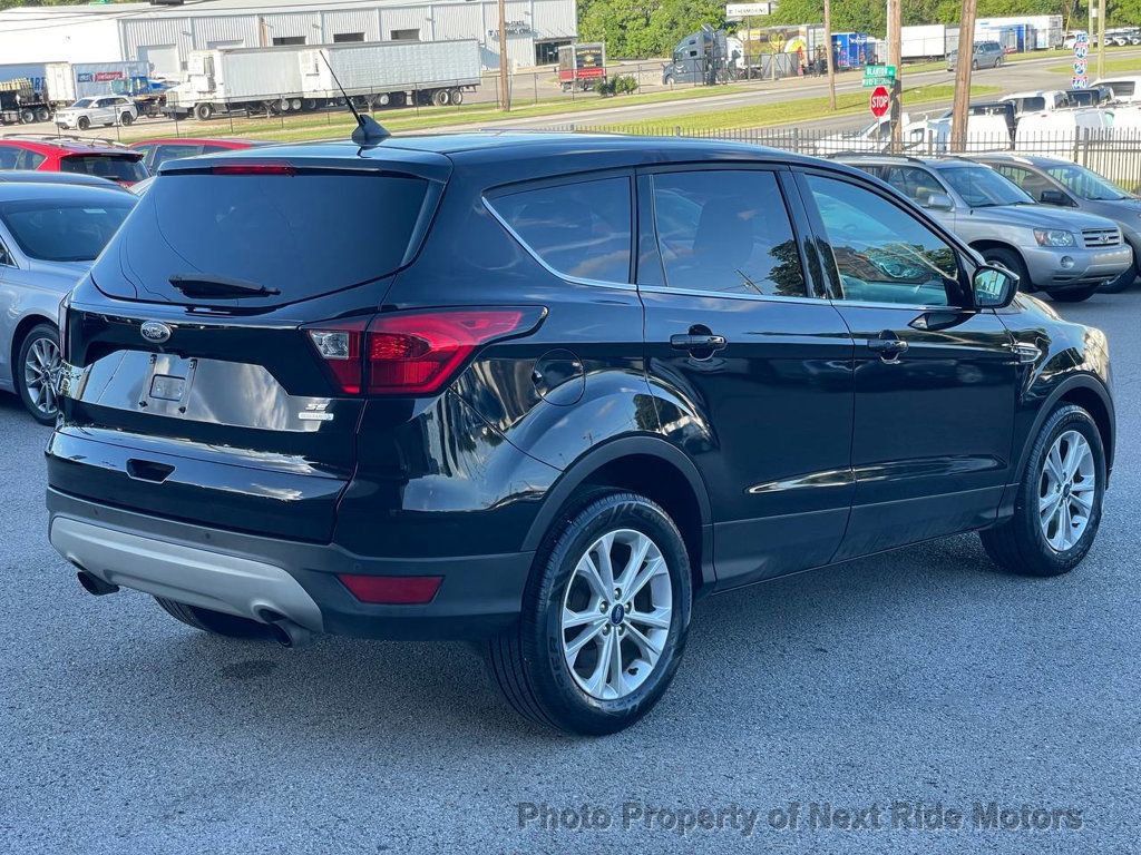 Used 2019 Ford Escape SE image 6