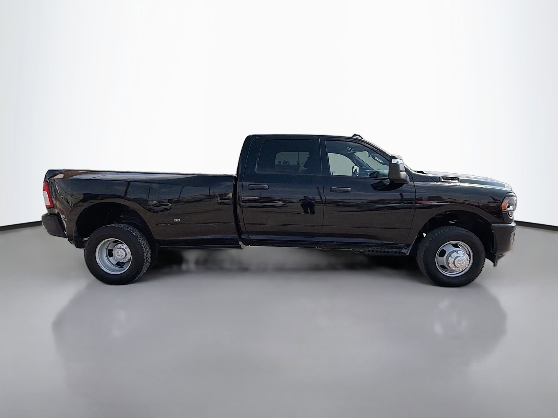 Used 2024 RAM 3500 Tradesman image 5