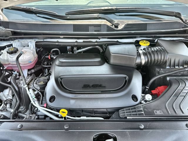 Used 2026 Chrysler Pacifica Limited AWD/4WD image 27