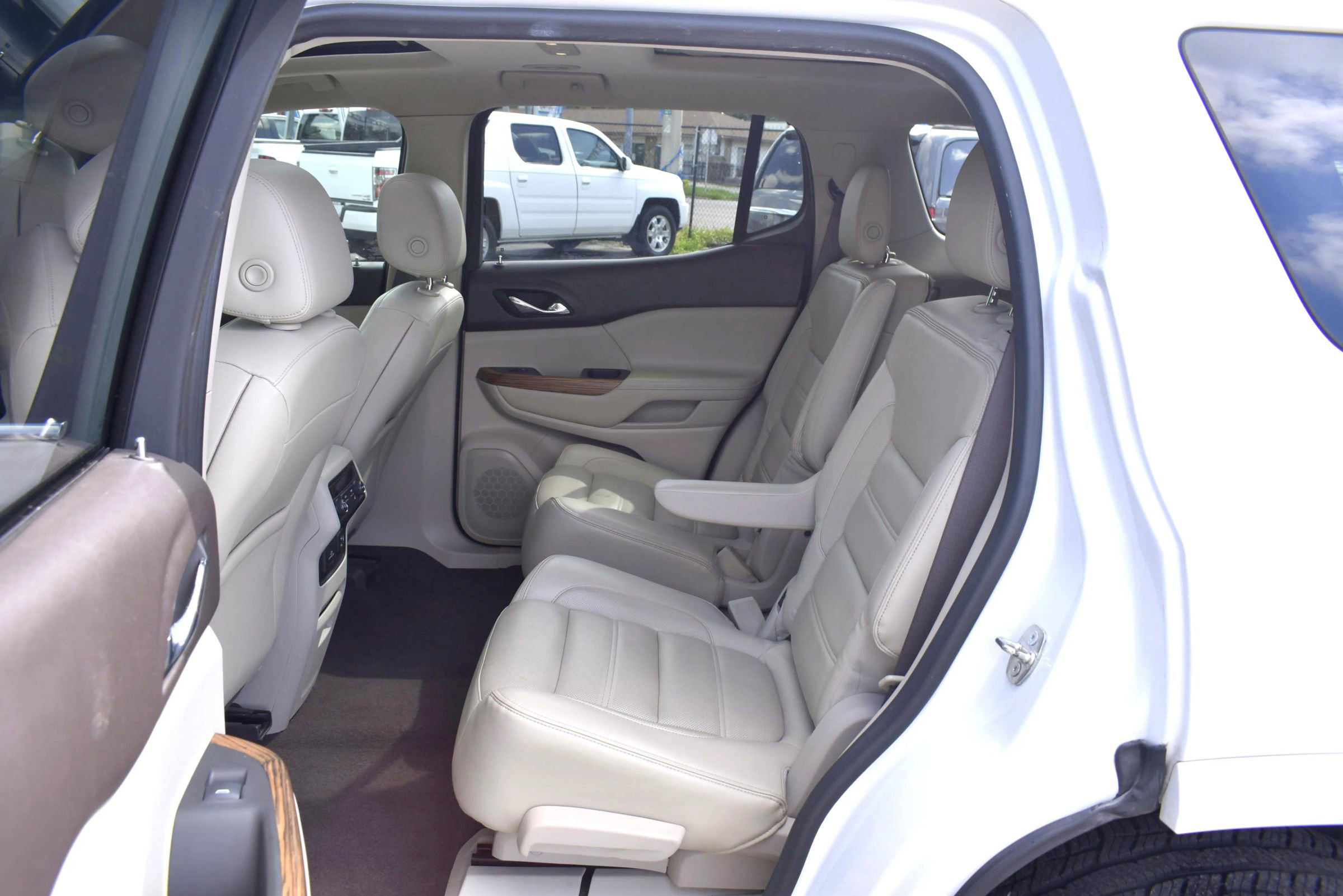 Used 2017 GMC Acadia Denali w/ Technology Package image 19