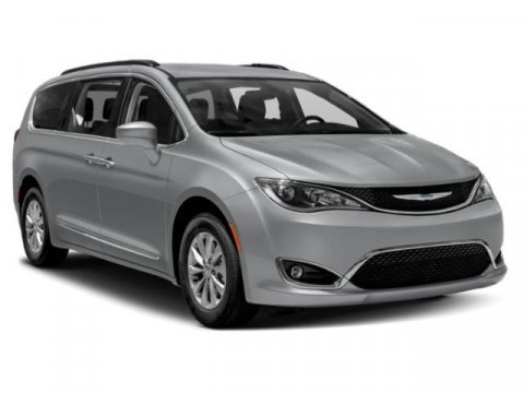 Used 2018 Chrysler Pacifica Limited w/ Tire & Wheel Group FWD image 8
