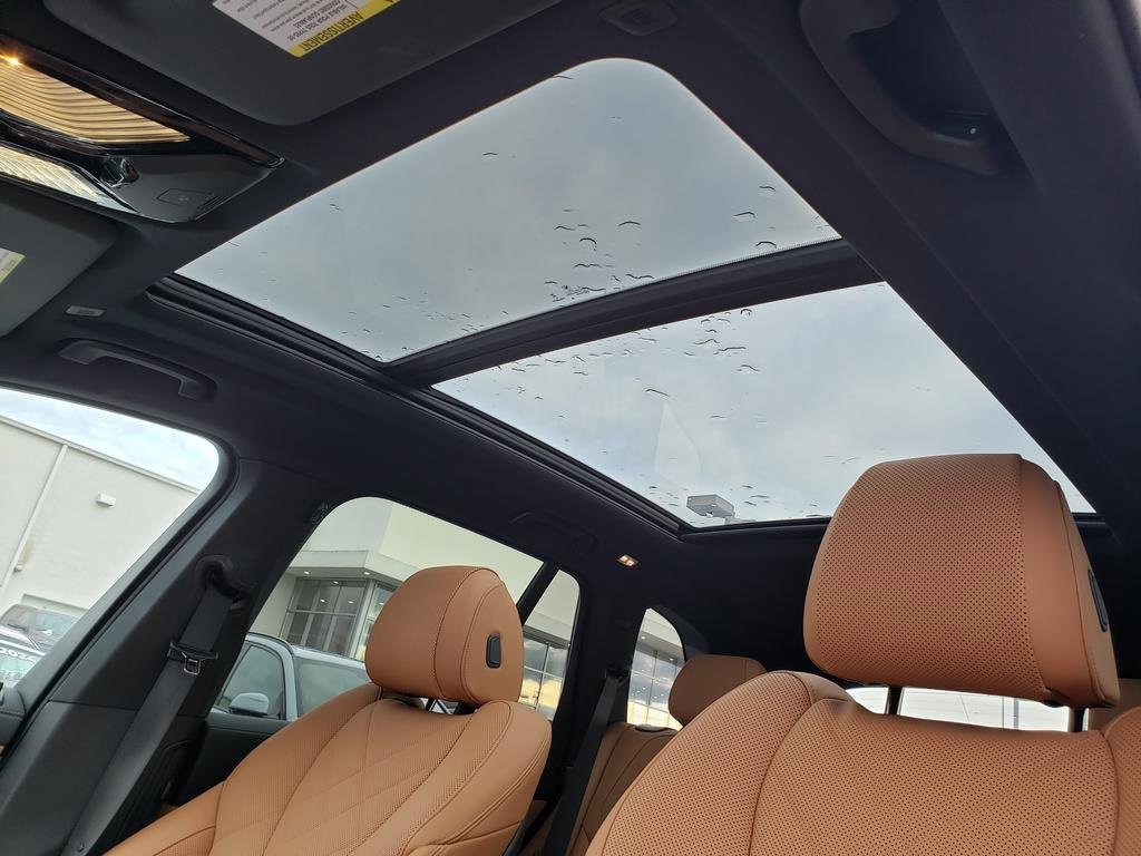 Used 2025 BMW X5 xDrive50e w/ M Sport Package image 19