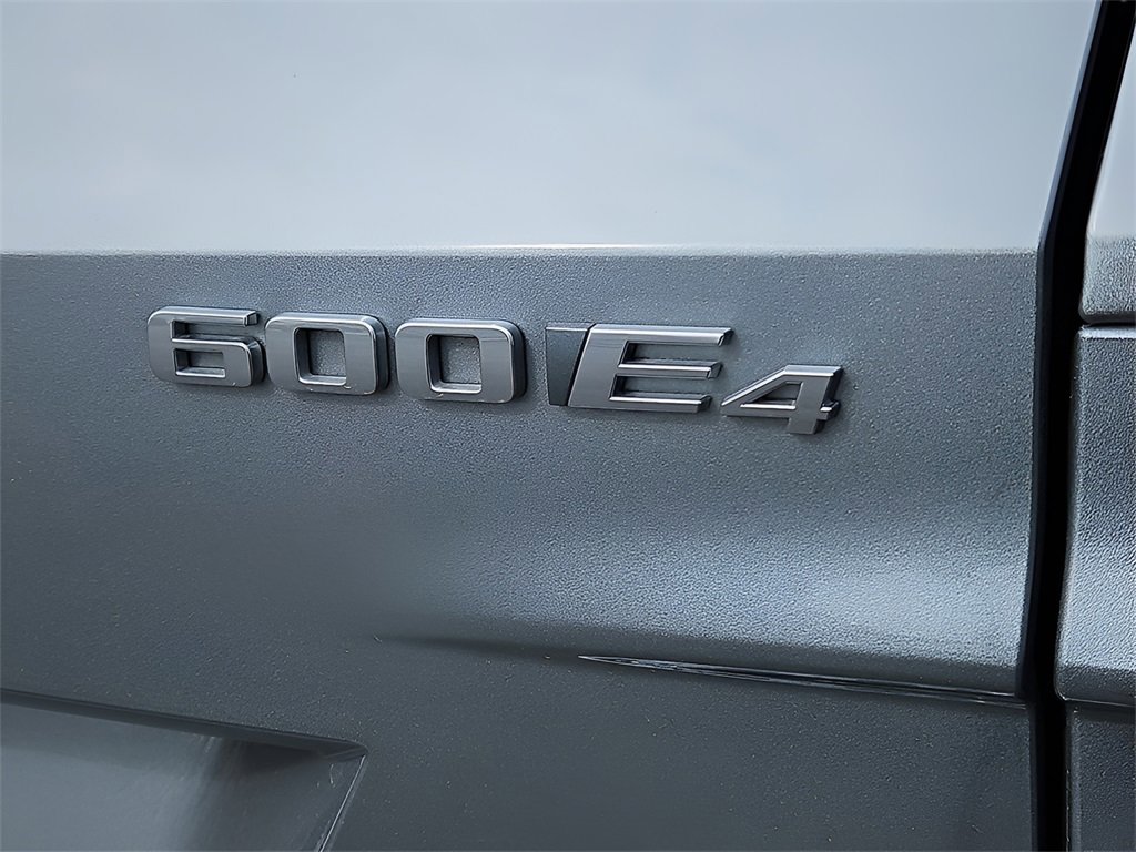 New 2024 Cadillac Lyriq Luxury image 12